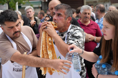 Bursa'da 5 dakikada 11 metre börek yedi, 10 gram altının sahibi oldu