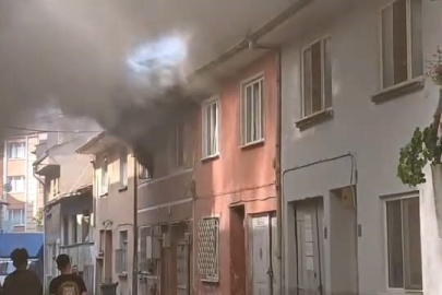 Bursa’da bir daire alevlere teslim oldu