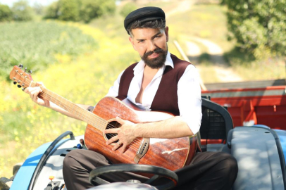 Mehmet Çevik'ten yazın bombası: "lingo lingo şişeler"