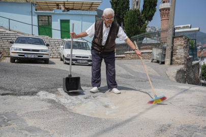 Bursa'da 452 yıllık izi, her gün göreviymiş gibi temizliyor