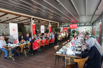 Bursa Valisi Erol Ayyıldız, şehit babaları ve gazi babalarla bir araya geldi