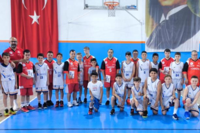 Down Sendromlular Basketbol Milli Takımı’ndan şampiyona ziyaret