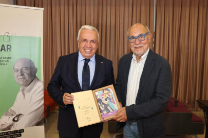Usta yazar Gündüz Vassaf okurlarıyla buluştu