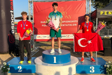 Büyükşehir Belediyesporlu Muhammed Emir Kurtulan Avrupa üçüncüsü