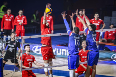 A Milli Erkek Voleybol Takımı, Fransa'ya mağlup oldu