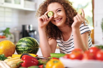 Yazın beslenme uyarısı: Aşırı sıcaklar vücut dengesini bozabilir