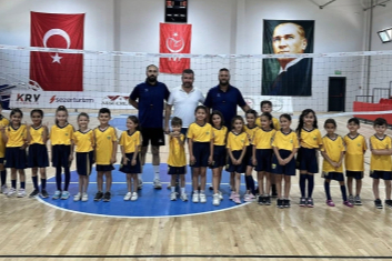 Yenişehir’de yaz spor okullarına yoğun ilgi: 310 çocuk sahada