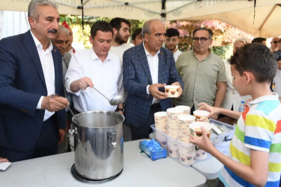 Osmangazi’de aşure kazanları kardeşlik için kaynadı