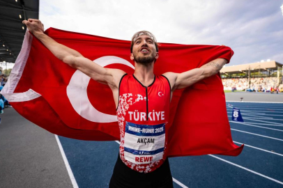 Berke Akçam’dan altın madalya