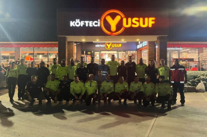 Köfteci Yusuf, yangınla mücadele eden ekiplere kapılarını açtı