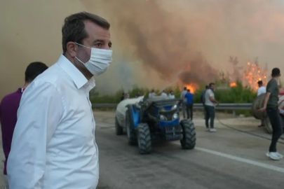 Gürsu Belediye Başkanı Mustafa Işık gözyaşlarını tutamadı