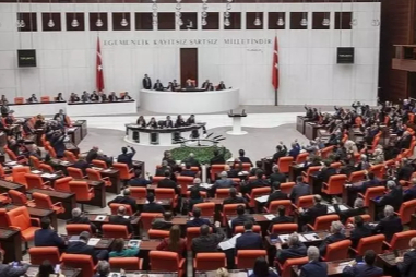 AK Parti, 'Terörsüz Türkiye' komisyonu üyelerini açıkladı