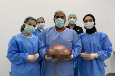 Bursa'da hayat kurtaran ameliyat: 10 kiloluk kitle başarıyla çıkarıldı