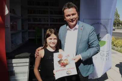 Osmangazi’de gezici kütüphane ile çocuklar kitapla buluşuyor