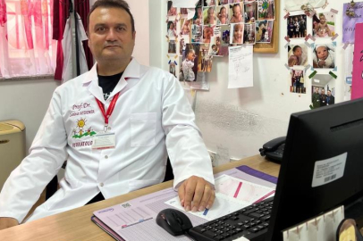 Prof. Dr. Cumhur Aydemir: "Anne sütü, sağlıklı nesillerin temelidir"