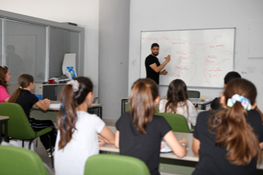 Osmangazili çocuklara İngilizce eğitimi