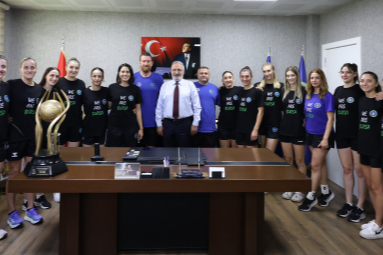 Süper Lig’e süper kadro: Bursa Büyükşehir imzaları attı