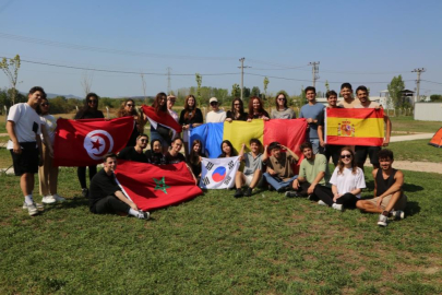 Dünya gençleri Fadıllı’da buluştu