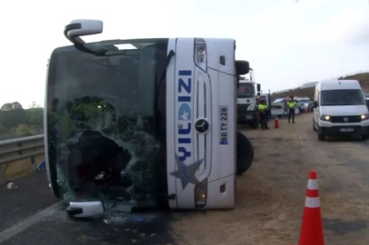 Yolcu otobüsü devrildi: 3 ölü, 20 yaralı