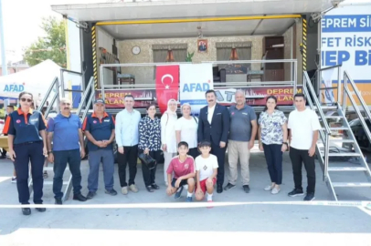Deprem Simülasyon Tırı'na Yenişehirlilerden yoğun ilgi