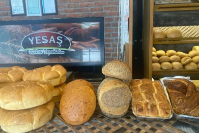 Yenişehir’de domatesli ekmek üretildi