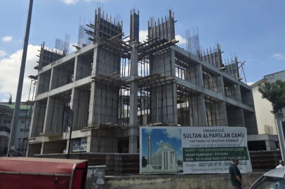 Bursa'da cami inşaatından düşen işçi, hayatını kaybetti