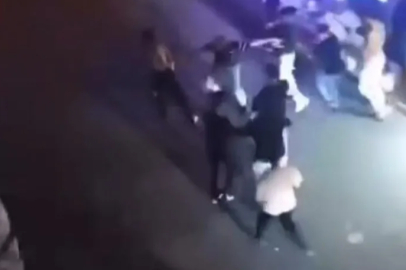 Bursa'da korkutan kavga: Genç, kalabalık grup tarafından darp edildi