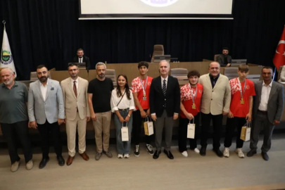 İnegöllü gençlerden Avrupa’da gurur veren başarı