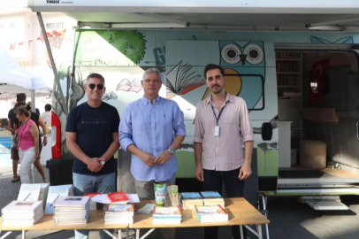 Nilüfer'den kitapseverlere fuar sürprizi: Gezici Kütüphane Mudanya'da