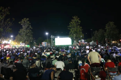 Milli heyecan ve Bursaspor maçı dev ekrana yansıdı