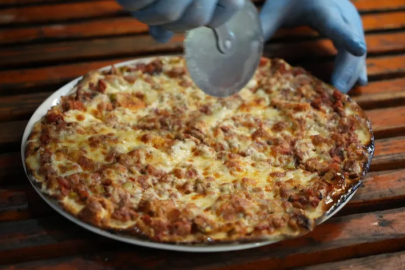 Bursa’nın yeni lezzet trendi: Pizza usulü 'Değirmen Pide'