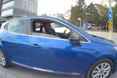 Bursa'da virajda yol tartışması kask kamerasında