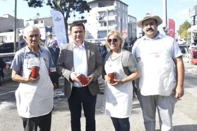 Osmangazi Belediyesi'nden imece usulü salça projesi