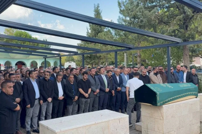 Bursa'da başından vurulan genç, toprağa verildi