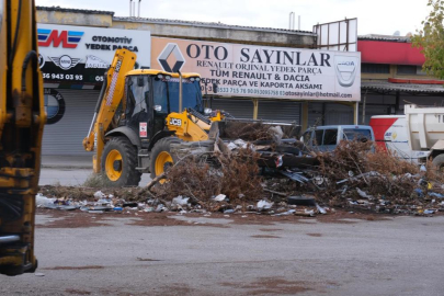 Nilüfer Belediyesi’nden Beşevler Sanayi Sitesi’nde kapsamlı temizlik