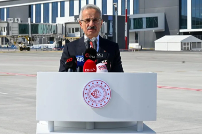 Bakan Uraloğlu: Günde 686 bin kişi hava yoluyla seyahat etti