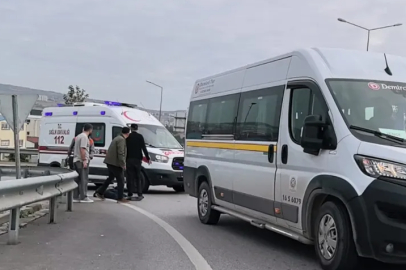 İnegöl’de minibüs dehşeti: Yol kenarında yürüyen adama çarptı