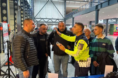 Bursa Tarım Fuarı'nda jandarmadan traktör sürücülerine eğitim