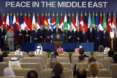 Trump deklarasyonu 4 liderin imzayla yayımlandı