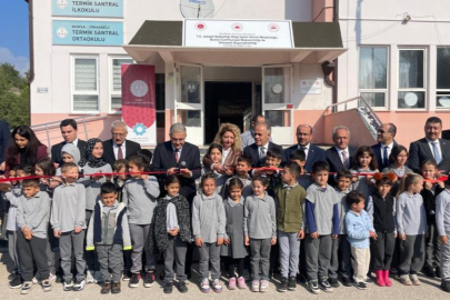 Bursa'da köy okulu çocuklarının bilgisayar sevinci