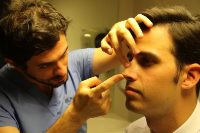 Mükemmelliyetçi beklentiler estetik bağımlılığına yol açabiliyor