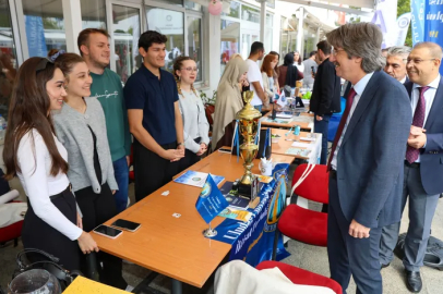BUÜ’de yeni öğrencilere rehberlik: Oryantasyon günleri başladı
