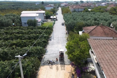 İznik’te 46 mahallede eş zamanlı yol ve parke çalışması