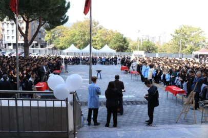 Demirtaşpaşa Mesleki ve Teknik Anadolu Lisesi'nde önlük giyme töreni düzenlendi