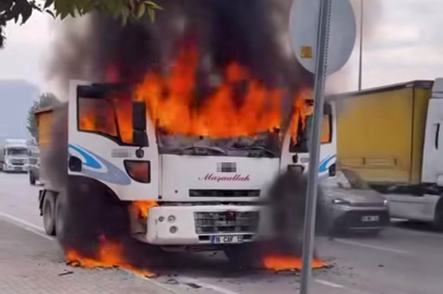 Bursa'da seyir halindeki kamyon alev alev yandı