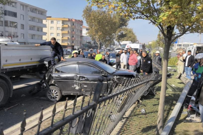 Bursa'da makas atarken ortalığı birbirine kattı