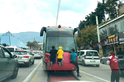 Bursa'da tehlikeli yolculuk
