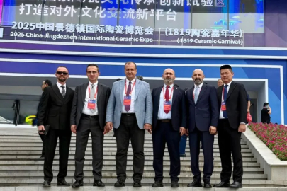 İznik ve Çin kardeşliği seramikte buluştu