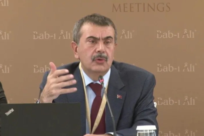 Bakan Tekin: "Sınavlarda yapay zeka destekli açık uçlu sorular olacak"