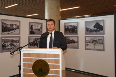 Osmangazi’de ‘Cumhuriyet ve Bursa’ fotoğraf sergisi açıldı